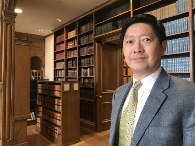 Library Books 640 x 480